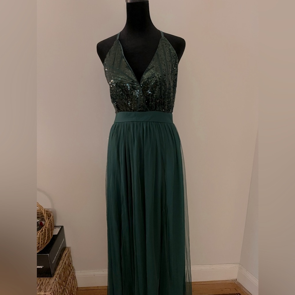 NWT Sweep of Romance Dark Emerald Sequin Maxi Dress. Size S.